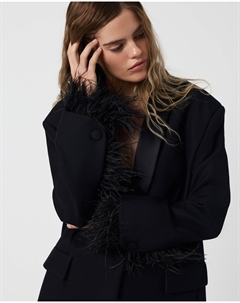 Жакет с отделкой перьями черного цвета 2mood