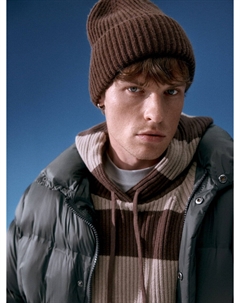 Базовая шапка в рубчик Sela