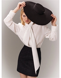 Блузка женская белая с бантом Mark formelle