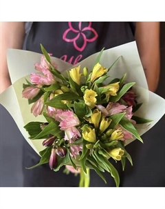 Букет 7 альстромерий микс Пять цветов