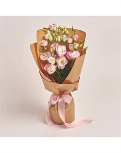Букет из 5 бело - розовых лизиантусов в крафт-бумаге Azalianow цветы. подарки. декор