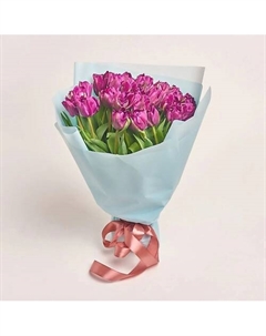 Букет из 25 фиолетовых пионовидных тюльпанов в голубой пленке Azalianow цветы. подарки. декор