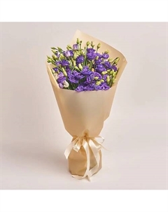 Букет из 15 фиолетовых лизиантусов в бежевой пленке Azalianow цветы. подарки. декор