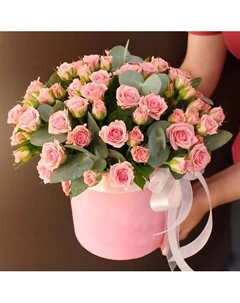 Букет из 13 кустовых розовых роз в коробке Azalianow цветы. подарки. декор