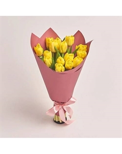 Букет из 15 пионовидных желтых тюльпанов в розовой упаковке Azalianow цветы. подарки. декор