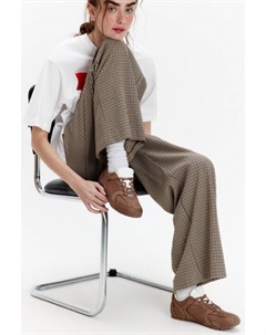 Кроссовки низкие с контрастной отделкой Befree