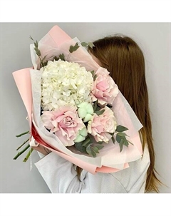 «Фланель» букет из гортензии и роз Jules flower atelier
