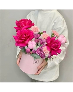 «Вишневое суфле» Цветы в коробке с пионовидной розой Jules flower atelier