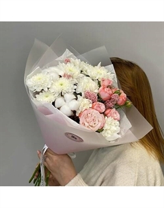 «Гипюр» Букет с кустовыми пионовидными розами,кустовой хризантемой,хлопком Jules flower atelier