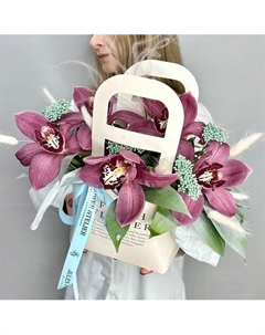 «Нежность тропиков» букет из орхидей, кустовой розы и трахелиума Jules flower atelier