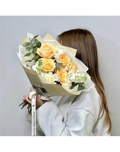 «Apricot jam» букет из роз, матиолы и диантусов Jules flower atelier