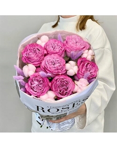 «Сиреневая дива» букет пионовидных роз,хлопка и лагуруса Jules flower atelier