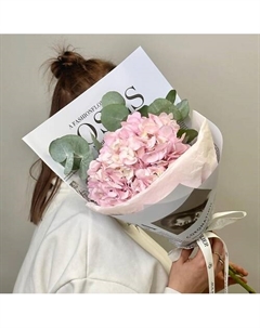 Букет из розовой гортензии Jules flower atelier