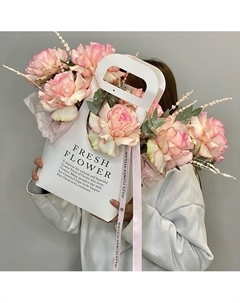 «Шебби шик» Цветы в коробке с французской розой и лавандой Jules flower atelier