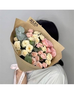 Букет из кустовых роз Jules flower atelier
