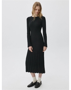 Вязаное платье миди в рубчик Sela