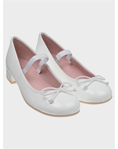 Белые туфли с бантом-шнурком Pretty ballerinas