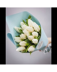 Букет 15 белых тюльпанов Пять цветов