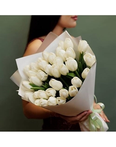 35 белоснежных тюльпанов Букетная лавка