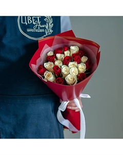 Красно-белый микс из 25 кенийских роз Цветник цветы и подарки