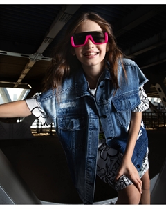 Жилет джинсовый с дестрой эффектом синий для девочек Gulliver