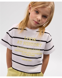Футболка для девочки с шрифтовым декором белая в полоску Gulliver