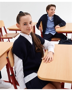 Жилет вязаный прямой свободной формы со спущенным плечом синий для девочки Gulliver