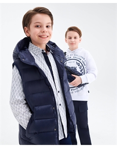 Жилет для мальчика стеганый плащевой на натуральном пуху черный Gulliver