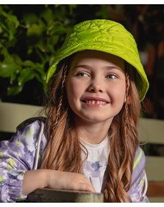 Панама стеганая плащевая лаймовая для девочек Gulliver