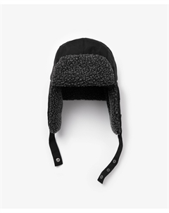 Шапка-ушанка утепленная из плащовки на флисовой подкладке с застежкой на кнопки черная Gulliver