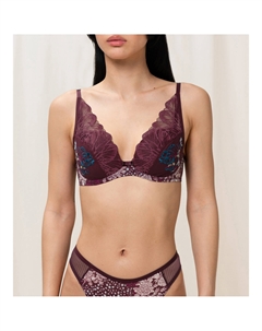 Бюстгальтер подчркивающий форму красный Triumph