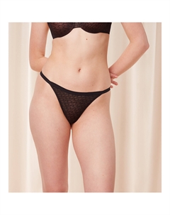 Трусы-стринги из кружева Signature Sheer черный Triumph