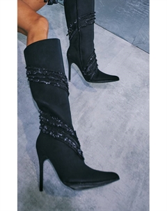 Черные джинсовые сапоги до колена на высоком каблуке с заостренным носком и стразами Prettylittlething
