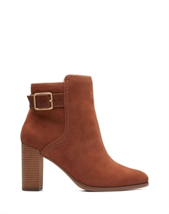 Замшевые ботильоны карамельного цвета с пряжкой Freva85, коричневый Clarks