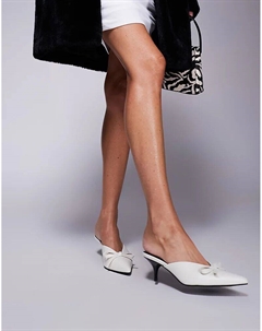 Туфли-мюли Lionheart на каблуке-рюмочке с бантом белого цвета Public desire