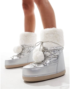 Ботинки Aster Snowboots с меховой отделкой и помпонами серебристого цвета Public desire