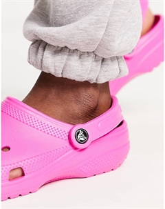 Классические сабо ярко-розового цвета Crocs
