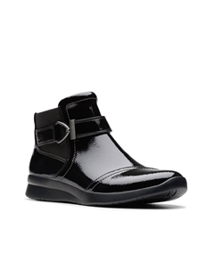 Женские ботинки Ellowyn Boot лакированные, черный Clarks