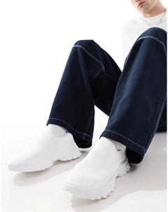 Вязаные носки-кроссовки белого цвета Asos design