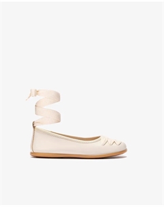 Балетки для девочки натурального цвета с хлопковым бантом на завязке B&W, бежевый Conguitos