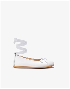 Балетки для девочек с волнистыми деталями и ремешком на завязке, черно-белые, белый Conguitos