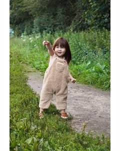 Мягкий детский комбинезон из флиса с дубленкой нейтрального цвета, бежевый The little tailor