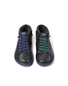 Кожаные ботильоны для мальчика на гладких шнурках черного цвета с рисунком сбоку, черный Camper