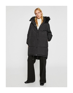 Пуховик с капюшоном и плюшевой деталью, черный Koton