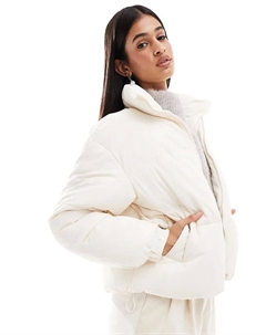 Куртка-пуховик цвета экрю Bershka