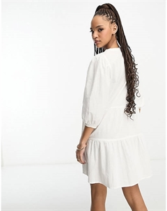 Белое платье мини с кружевной отделкой Vero moda