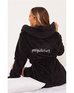 Черный пушистый халат Prettylittlething