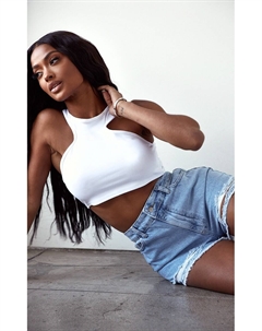 Shape Bleach Потертые джинсовые шорты с рваными краями Prettylittlething