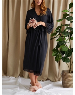 Халат-кимоно из бамбука с кружевной отделкой, цвет ворона Pretty you london