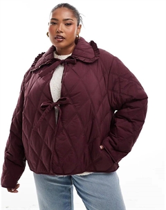 Стеганый пиджак с воротником-оборкой и завязкой спереди в бордовом цвете Asos